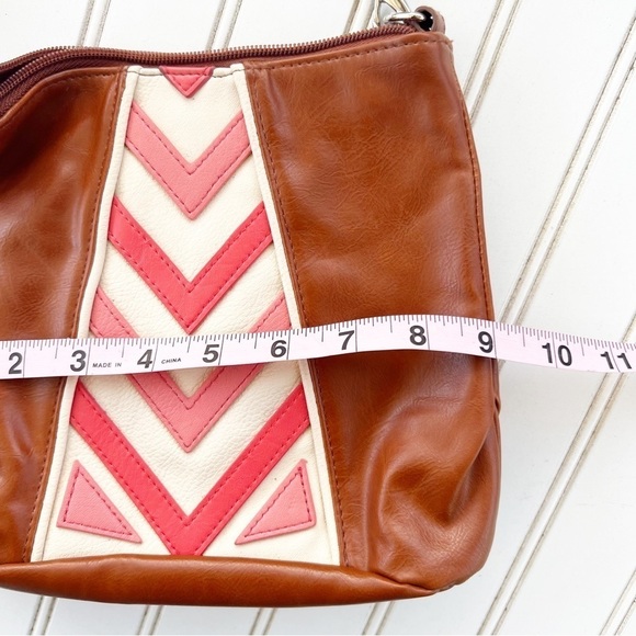 Miche Dee Brown Pink Crossbody Chevron Purse Bag. - Picture 4 of 12